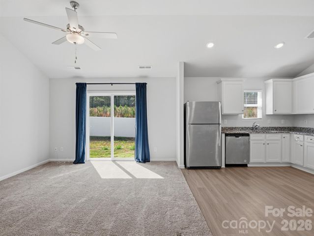 662 E Lamorak Place E, Richburg, SC 29729