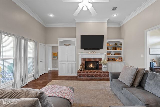 202 Clinton Drive, Stonewall, LA 71078