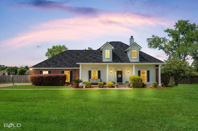 202 Clinton Drive, Stonewall, LA 71078