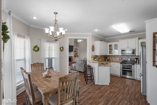 202 Clinton Drive, Stonewall, LA 71078