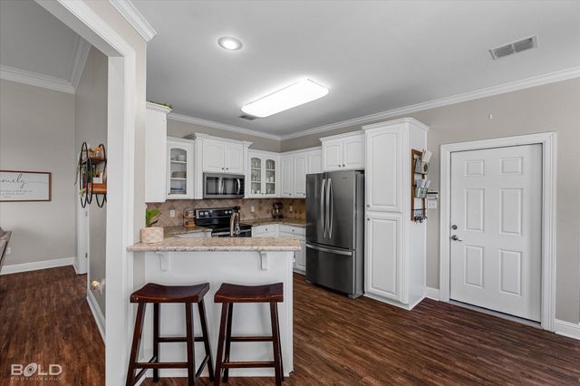 202 Clinton Drive, Stonewall, LA 71078