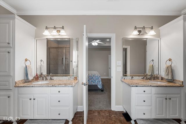 202 Clinton Drive, Stonewall, LA 71078