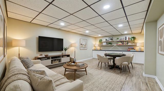 209 Mooregate Trail, Hawthorn Woods, IL 60047