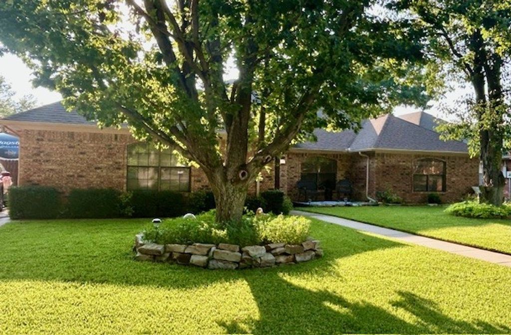 1020 Indian Ridge Drive, Denton, TX 76205