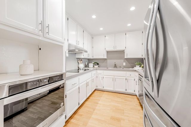 656 Cedar Street 3, San Carlos, CA 94070