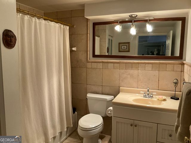 2704 Cove Circle NE, Brookhaven, GA 30319