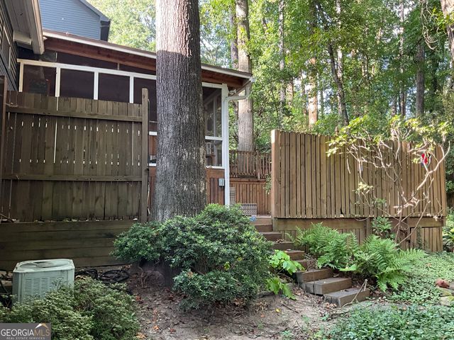 2704 Cove Circle NE, Brookhaven, GA 30319