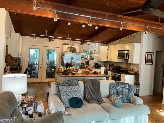 2704 Cove Circle NE, Brookhaven, GA 30319