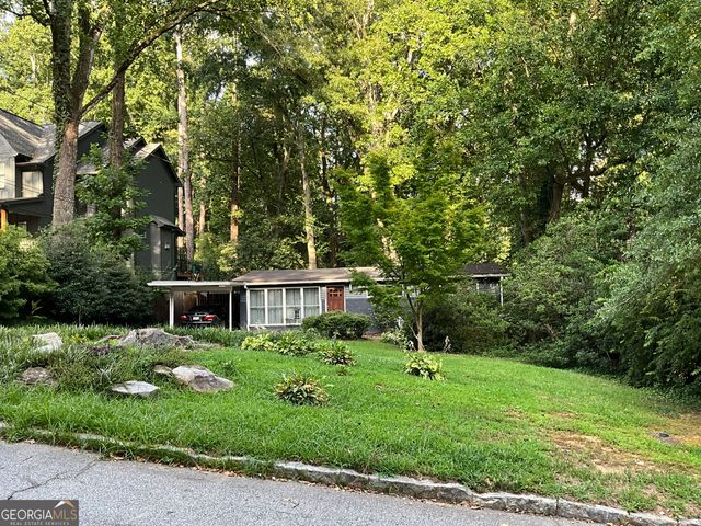 2704 Cove Circle NE, Brookhaven, GA 30319