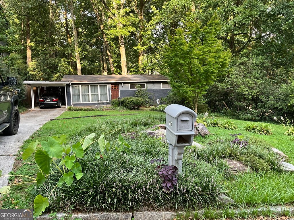 2704 Cove Circle NE, Brookhaven, GA 30319