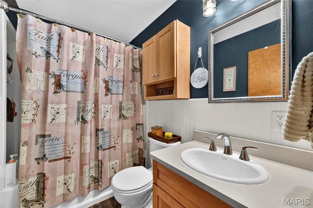 106 Paula Drive, St Charles, MO 63301