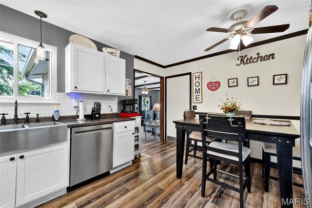 106 Paula Drive, St Charles, MO 63301