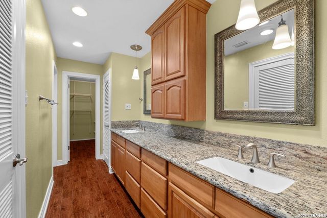 3605 Hidden Dr Apt F4, San Antonio, TX 78217