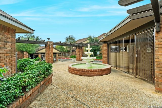 3605 Hidden Dr Apt F4, San Antonio, TX 78217