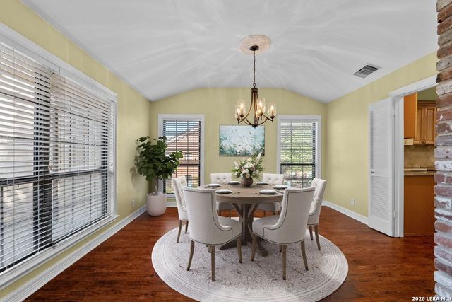 3605 Hidden Dr Apt F4, San Antonio, TX 78217