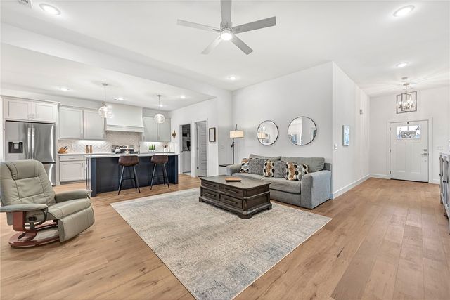 3 Mckissick Circle, Bella Vista, AR 72715