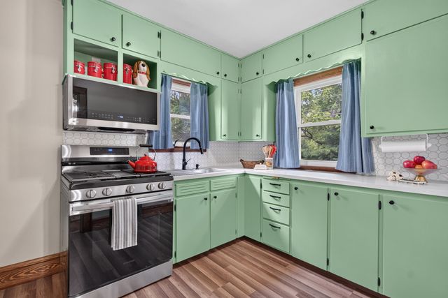 302 Hill Street, Jackson, MI 49202