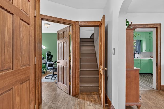 302 Hill Street, Jackson, MI 49202
