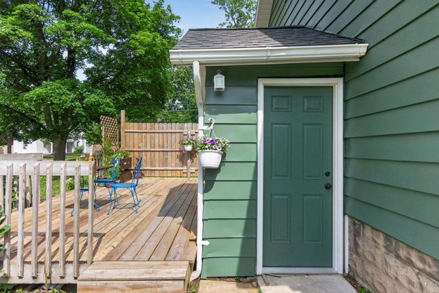 302 Hill Street, Jackson, MI 49202