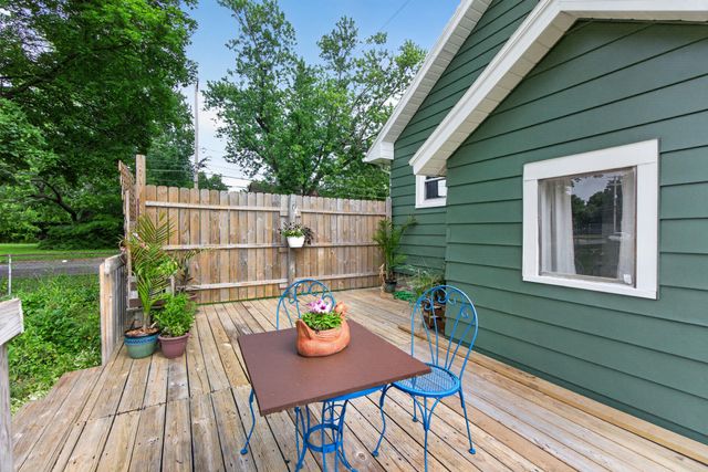 302 Hill Street, Jackson, MI 49202