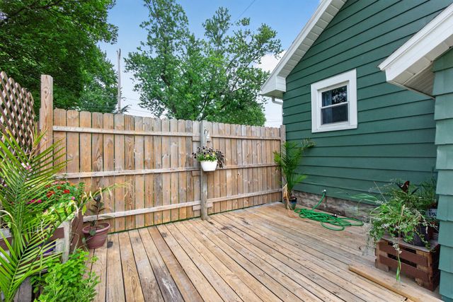 302 Hill Street, Jackson, MI 49202