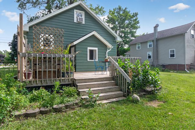 302 Hill Street, Jackson, MI 49202