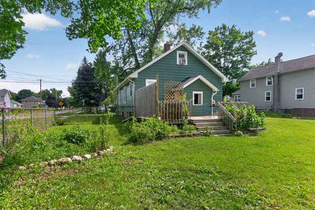 302 Hill Street, Jackson, MI 49202