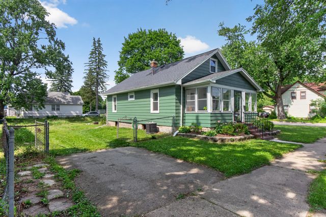 302 Hill Street, Jackson, MI 49202
