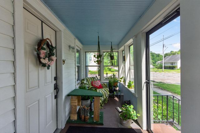 302 Hill Street, Jackson, MI 49202
