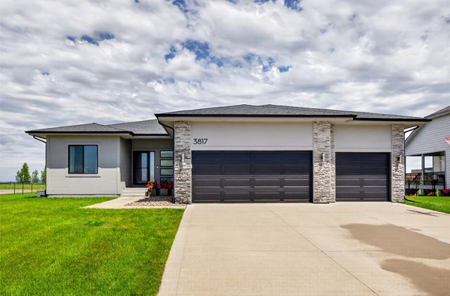 3817 NW Beechwood Street, Ankeny, IA 50023