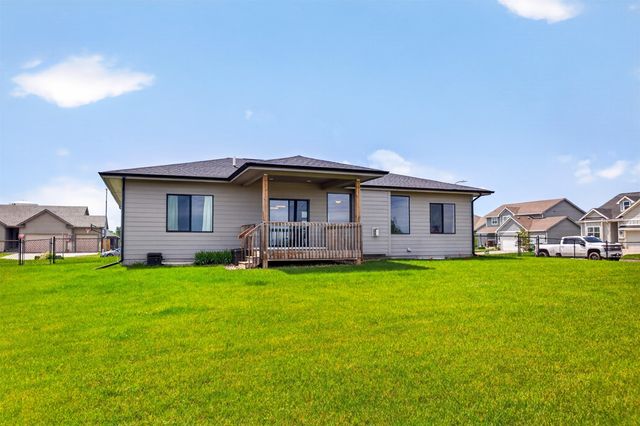3817 NW Beechwood Street, Ankeny, IA 50023