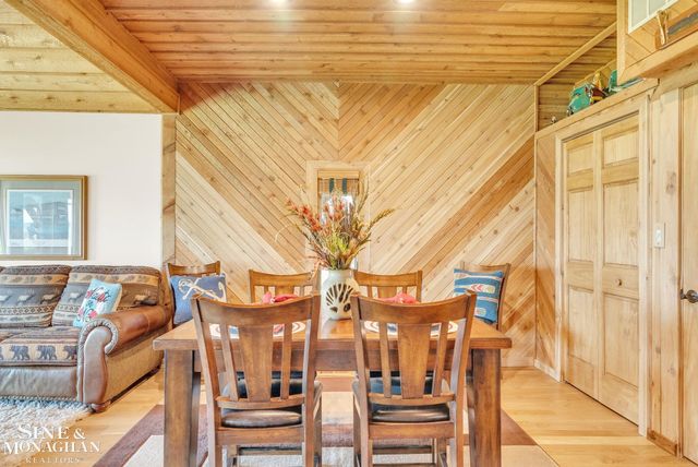 9898 N River Road, Clay, MI 48001