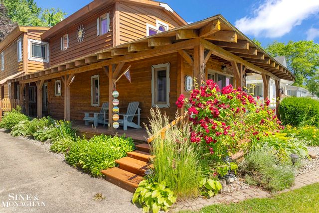 9898 N River Road, Clay, MI 48001