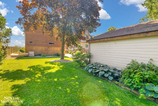 9898 N River Road, Clay, MI 48001