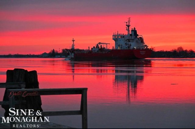 9898 N River Road, Clay, MI 48001