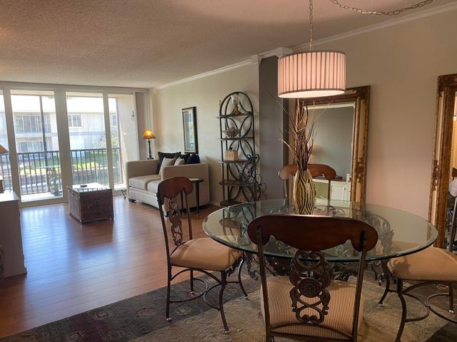 1 Royal Palm Way 201, Boca Raton, FL 33432