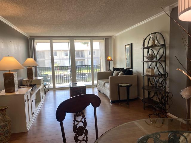 1 Royal Palm Way 201, Boca Raton, FL 33432