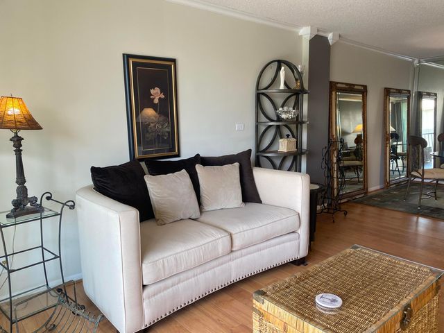 1 Royal Palm Way 201, Boca Raton, FL 33432