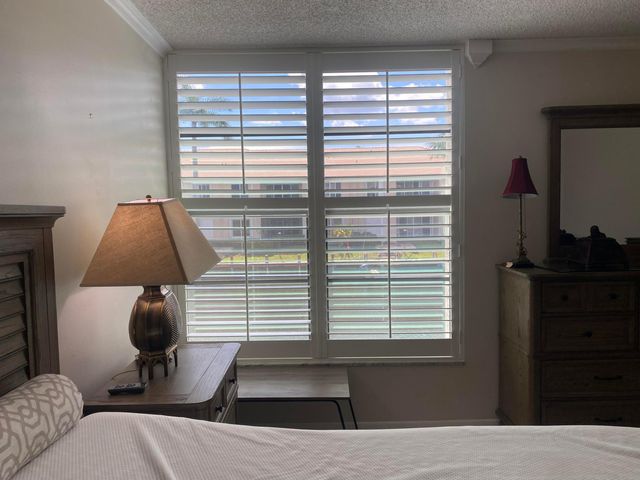 1 Royal Palm Way 201, Boca Raton, FL 33432