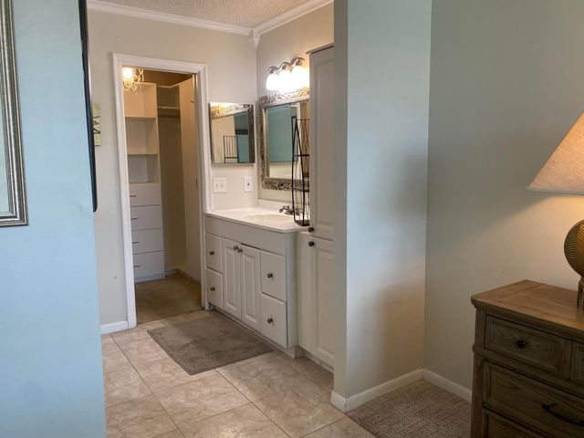 1 Royal Palm Way 201, Boca Raton, FL 33432
