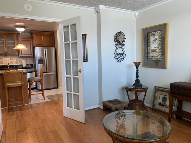 1 Royal Palm Way 201, Boca Raton, FL 33432
