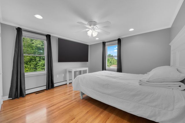 29 Carroll St, Auburn, MA 01501