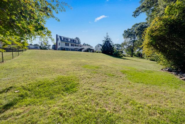 29 Carroll St, Auburn, MA 01501