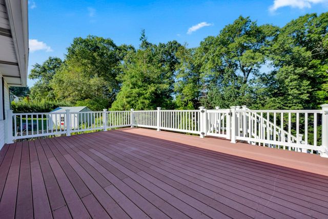 29 Carroll St, Auburn, MA 01501