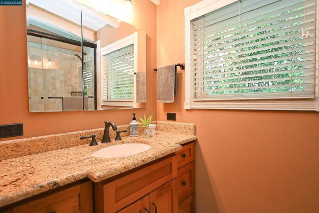 15 Vista Hermosa, Walnut Creek, CA 94597