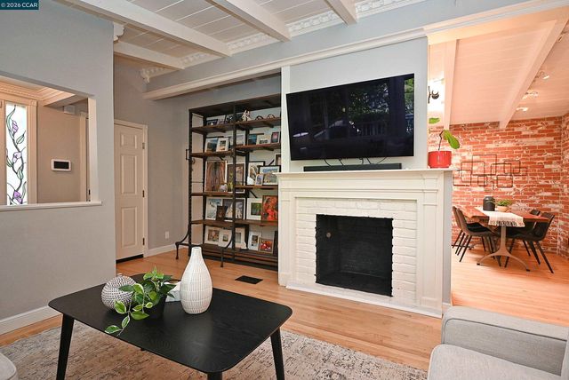 15 Vista Hermosa, Walnut Creek, CA 94597