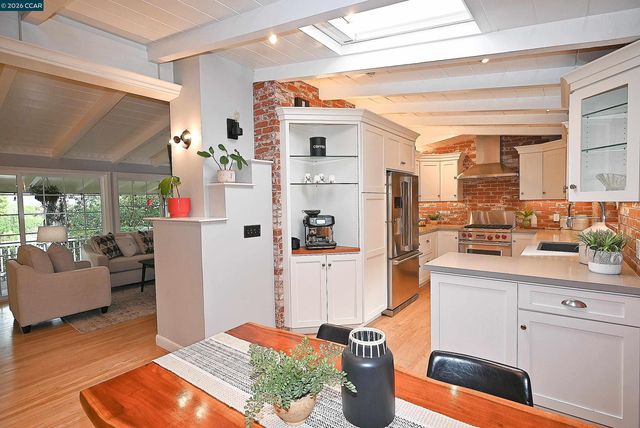 15 Vista Hermosa, Walnut Creek, CA 94597