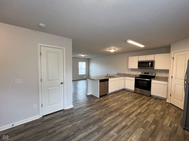 1133 Deer Trail, Connersville, IN 47331