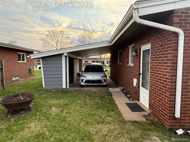 343 S Christine, Westland, MI 48186