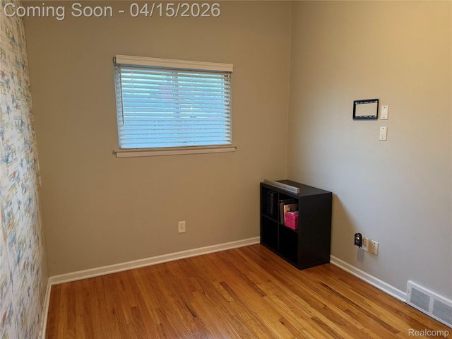 343 S Christine, Westland, MI 48186